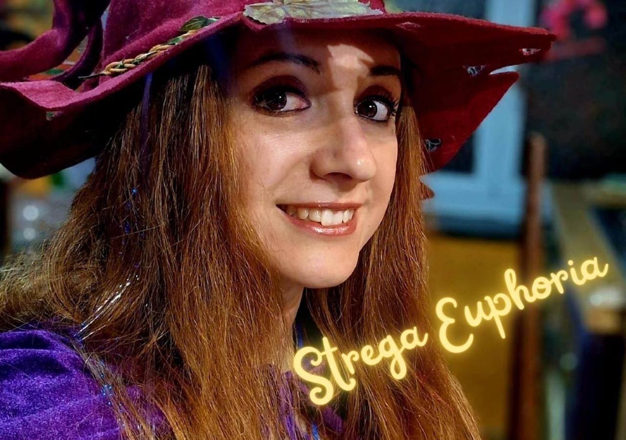 La Casa Di Strega Euphoria - Casa Vacanza Tra Arte E Magia Витербо Экстерьер фото